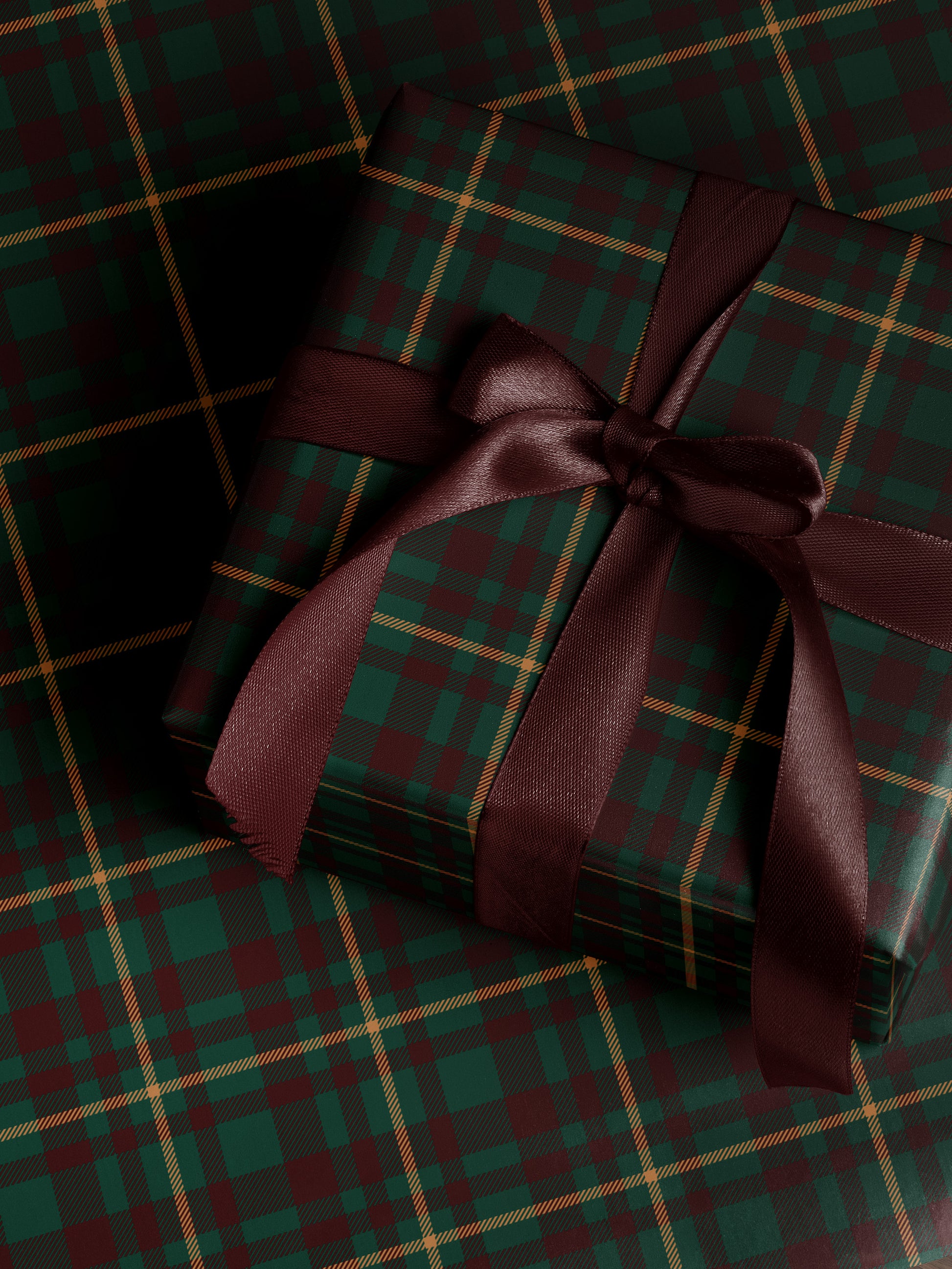 Vintage Christmas Plaid Wrapping Paper - House of Parlington