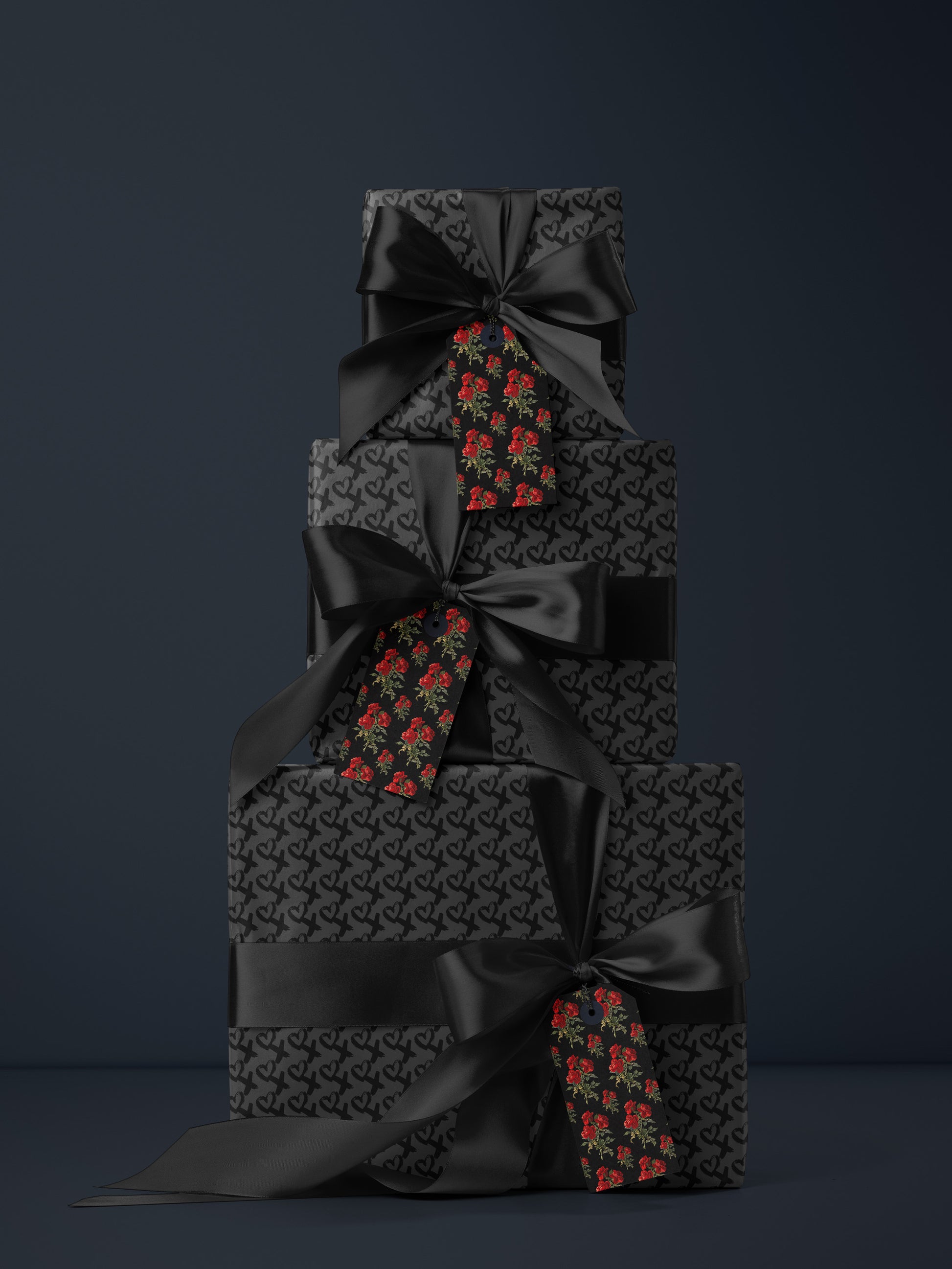 Black Heart XOXO Wrapping Paper - House of Parlington